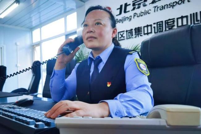 北京劳模曹兰敏退休后再上岗 加入业余辅导团为职工解惑 继续贡献余热